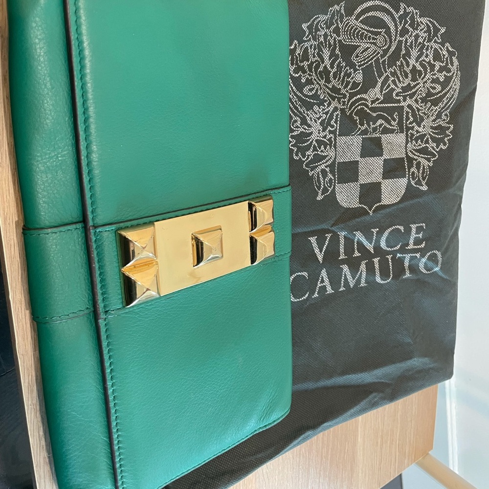 Vince Camuto wallet/bag